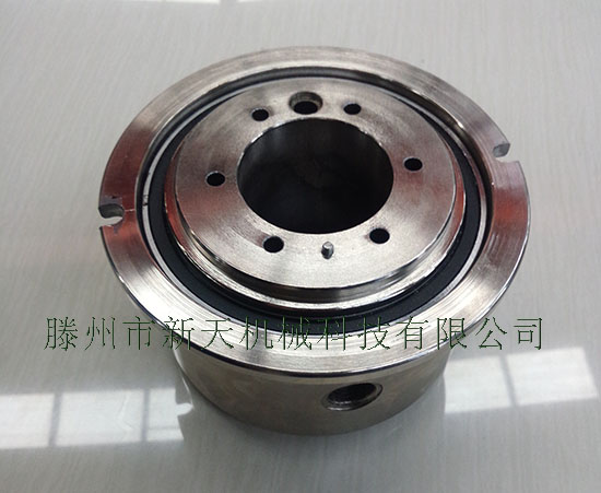 不锈钢两通路旋转密封接头底端